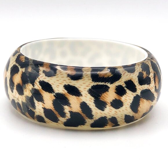 Leopard print wide bangle bracelet – chunky acrylic lucite style animal print - Picture 1 of 9